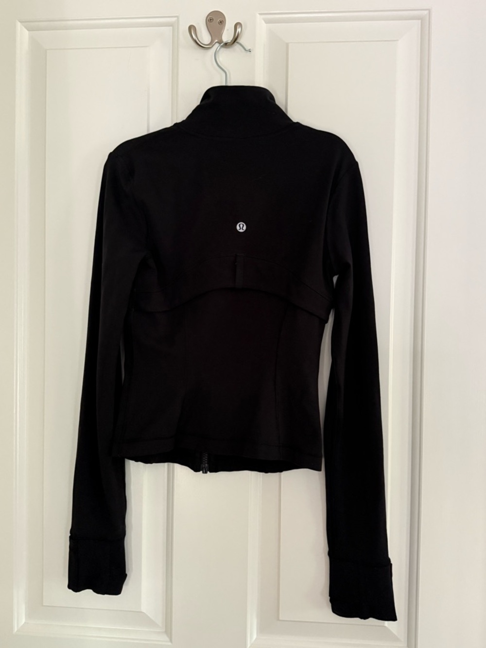 Lululemon Define Cropped Jacket
Women's Size 2 - Picture 9 of 11